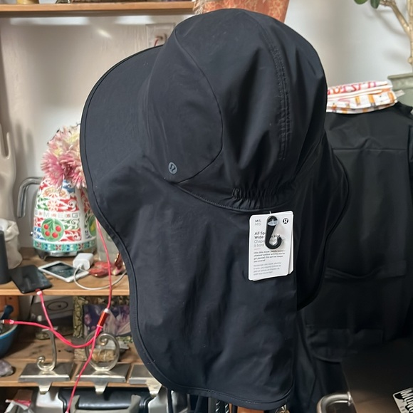 LuLulemon All sports wide brim hat ( unisex hat) - Picture 6 of 7